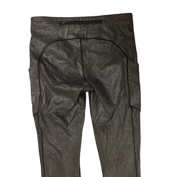 6 Lululemon Speed Up Tight Full-On Luxtreme 28" Luminosity Foil Print Silver - Picture 5 of 7